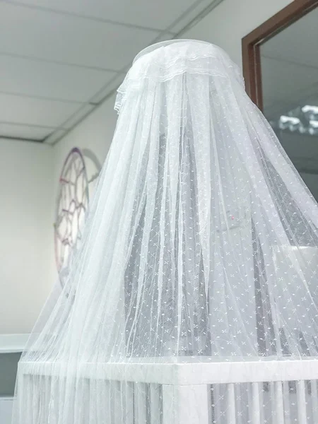 ناموسية حماية وأناقة لراحة طفلك امنحي طفلك نومًا هادئًا وآمنًا مع ناموسية السرير المصممة خصيصًا لحماية الصغار من الحشرات والبعوض