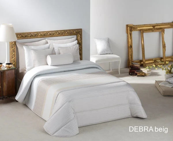 طقم لحاف انتيلو الاسباني الفاخر من الجاكار مع القطن مصمم ليمنحك تجربة نوم لا مثيل لهايتكون من 10 قطع-Antilo-Debra beig