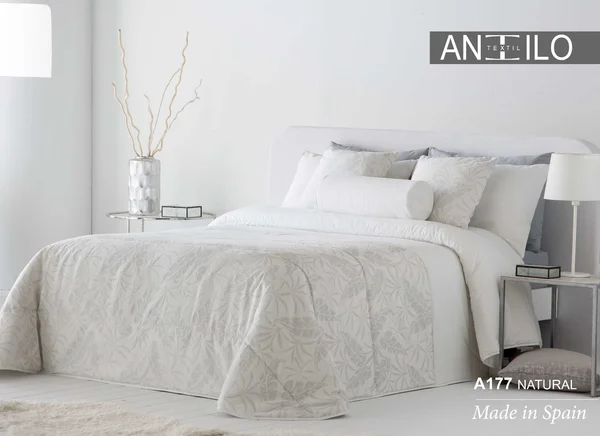طقم لحاف انتيلو الاسباني الفاخر من الجاكار مع القطن مصمم ليمنحك تجربة نوم لا مثيل لهايتكون من 10 قطع-Antilo-A177
