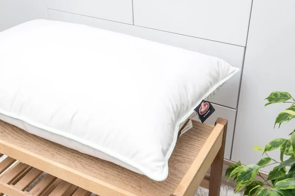 مخدة جون داون الفندقية